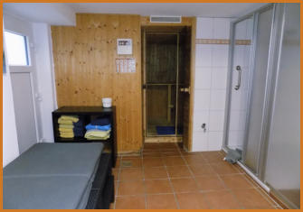 Sauna mit Dusche