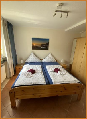 Schlafzimmer EG